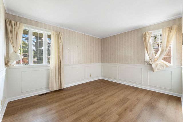 17606 N Burnham Avenue, Lansing, IL 60438