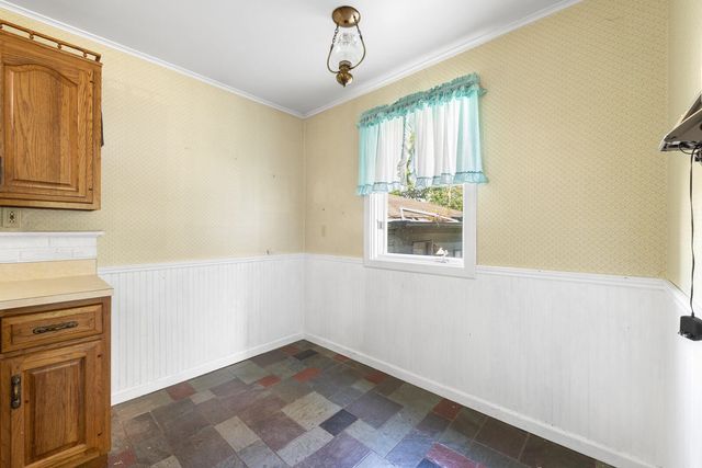 17606 N Burnham Avenue, Lansing, IL 60438