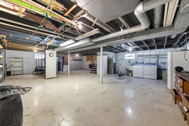 17606 N Burnham Avenue, Lansing, IL 60438