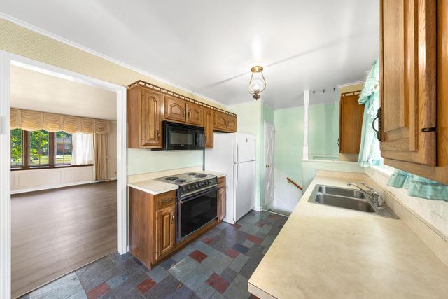 17606 N Burnham Avenue, Lansing, IL 60438