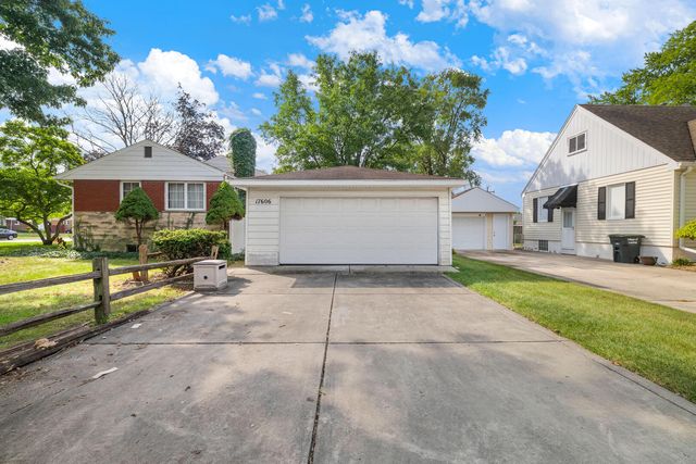 17606 N Burnham Avenue, Lansing, IL 60438