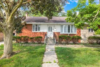 17606 N Burnham Avenue, Lansing, IL 60438