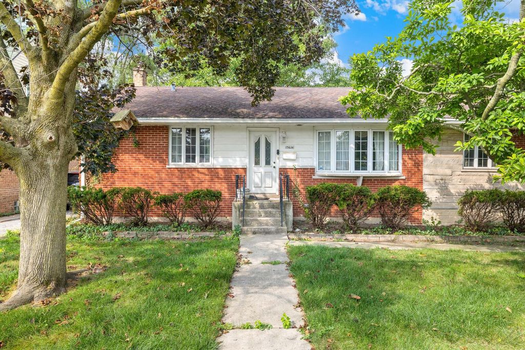 17606 N Burnham Avenue, Lansing, IL 60438