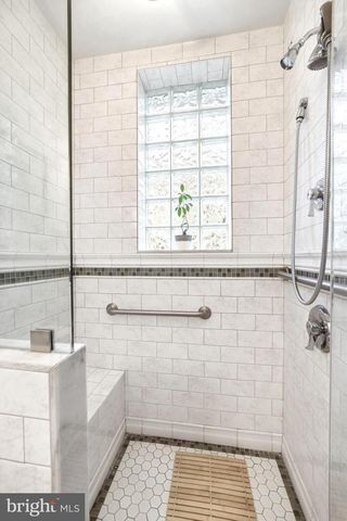 319 C ST SE, Washington, DC 20003