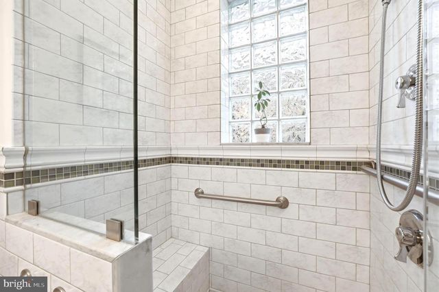 319 C ST SE, Washington, DC 20003