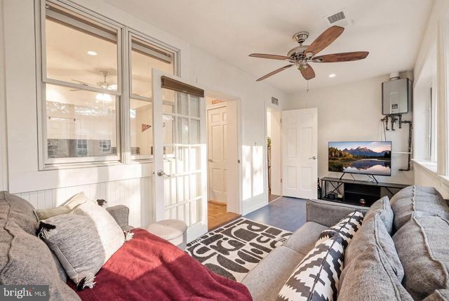 319 C ST SE, Washington, DC 20003