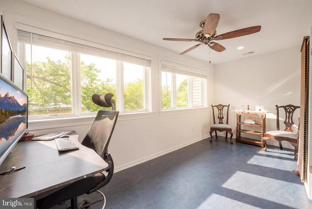319 C ST SE, Washington, DC 20003