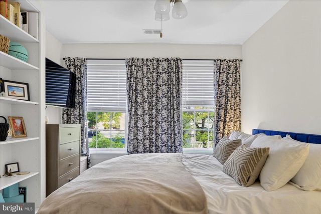 319 C ST SE, Washington, DC 20003