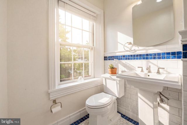 319 C ST SE, Washington, DC 20003