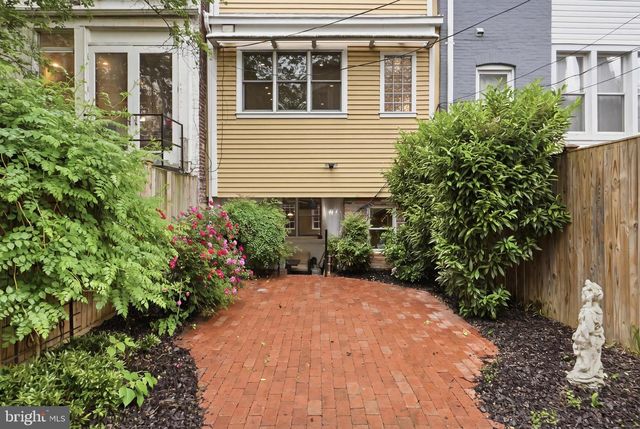 319 C ST SE, Washington, DC 20003