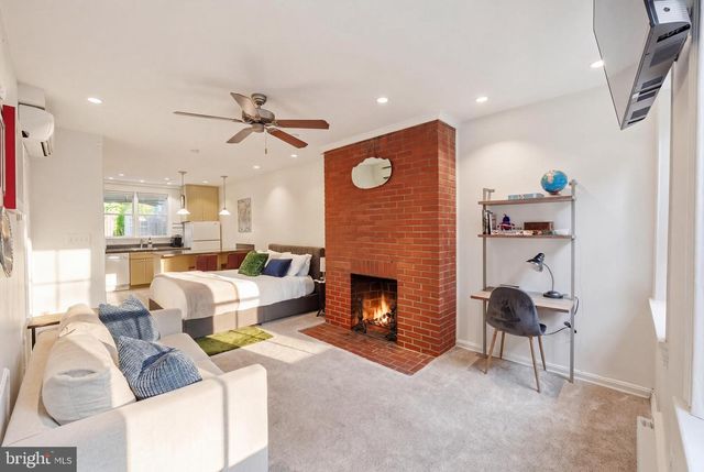 319 C ST SE, Washington, DC 20003