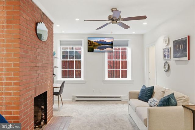 319 C ST SE, Washington, DC 20003