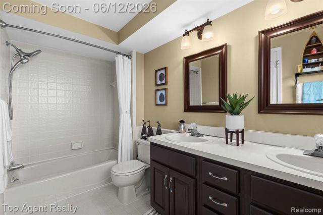7214 Harbor Drive, Clay, MI 48001
