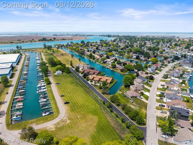 7214 Harbor Drive, Clay, MI 48001