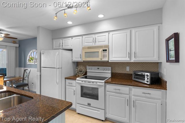 7214 Harbor Drive, Clay, MI 48001