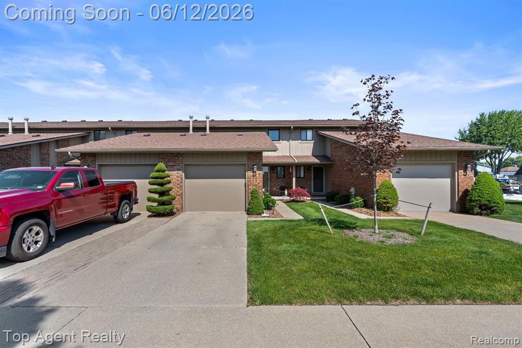 7214 Harbor Drive, Clay, MI 48001