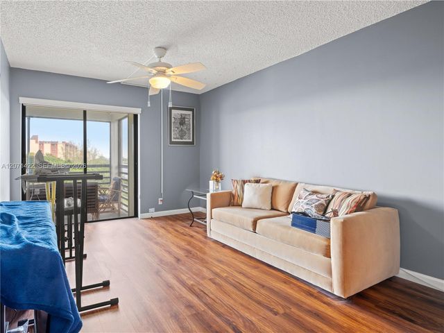 2314 S Cypress Bend 611, Pompano Beach, FL 33069