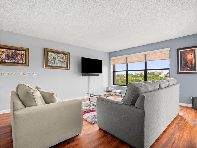 2314 S Cypress Bend 611, Pompano Beach, FL 33069