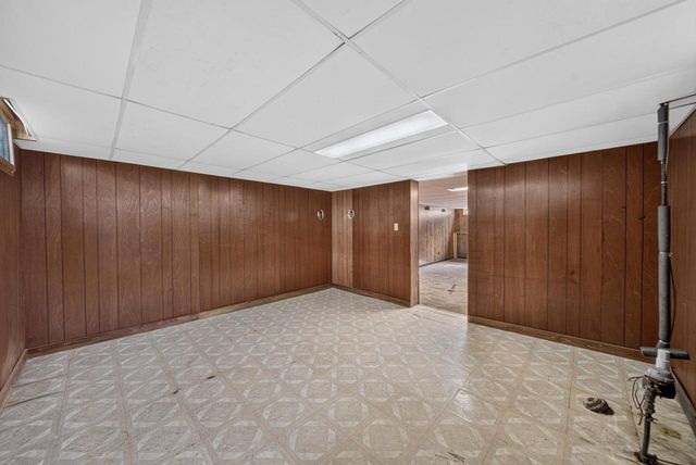 2114 Arizona AVENUE, Sheboygan, WI 53081