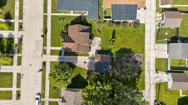 2114 Arizona AVENUE, Sheboygan, WI 53081