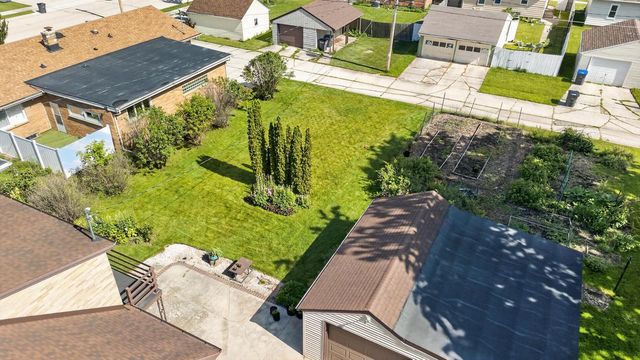 2114 Arizona AVENUE, Sheboygan, WI 53081