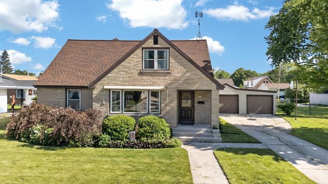 2114 Arizona AVENUE, Sheboygan, WI 53081