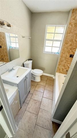 806 E ROBLES STREET, Tampa, FL 33602