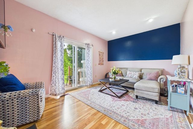 2743 Cranberry Hwy 13B, Wareham, MA 02571