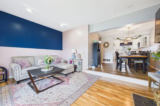 2743 Cranberry Hwy 13B, Wareham, MA 02571