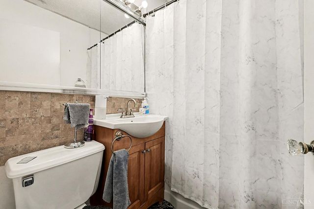 932 Lexington Avenue, Cincinnati, OH 45229