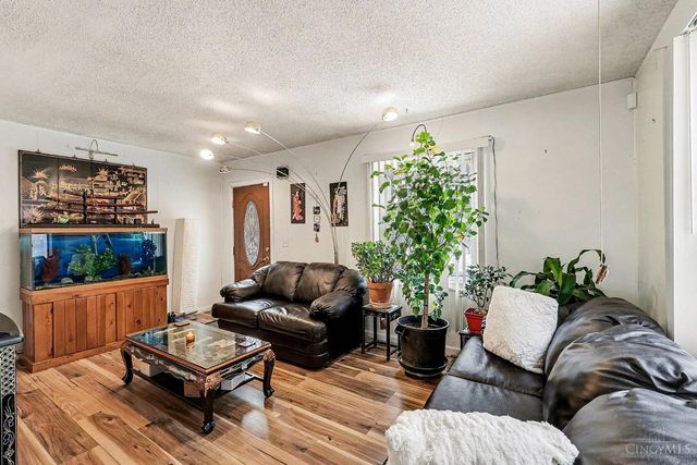 932 Lexington Avenue, Cincinnati, OH 45229