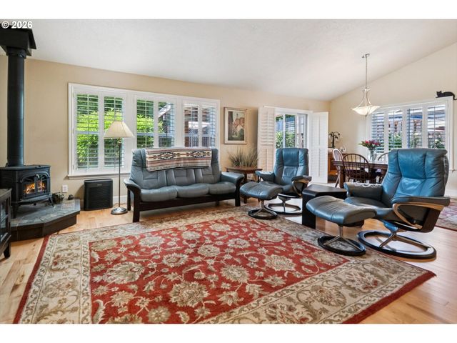 20967 YUKON St, Aurora, OR 97002