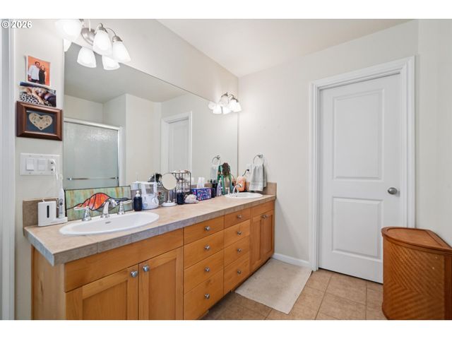 20967 YUKON St, Aurora, OR 97002