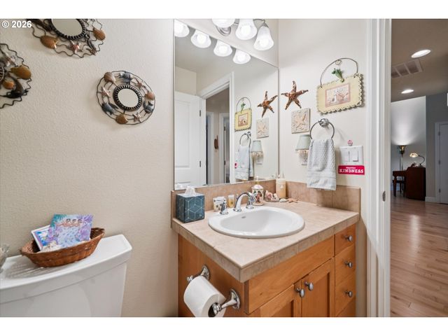 20967 YUKON St, Aurora, OR 97002