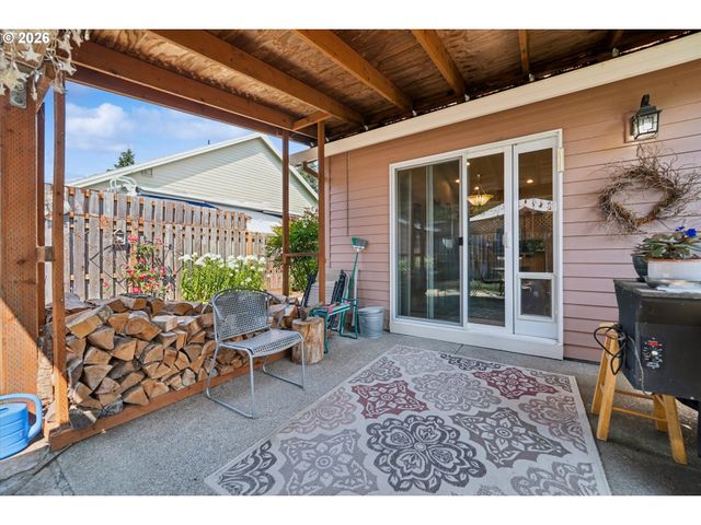 20967 YUKON St, Aurora, OR 97002