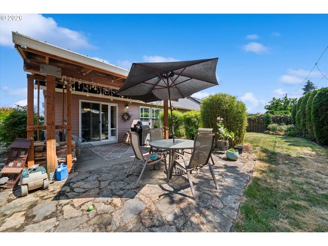 20967 YUKON St, Aurora, OR 97002