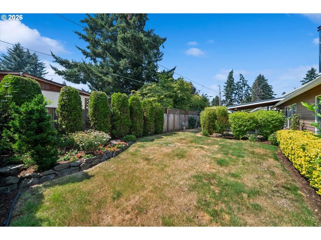 20967 YUKON St, Aurora, OR 97002