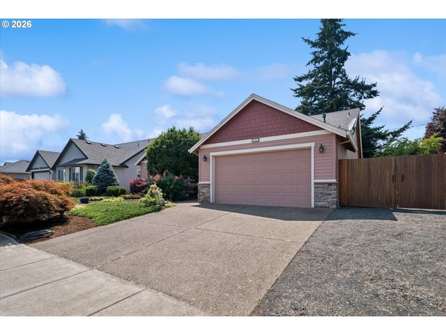 20967 YUKON St, Aurora, OR 97002