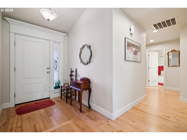 20967 YUKON St, Aurora, OR 97002