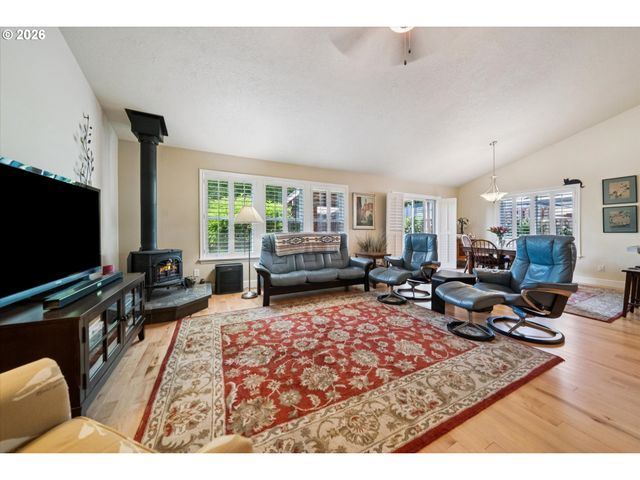 20967 YUKON St, Aurora, OR 97002