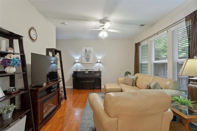 319 Oakview Way, Canton, GA 30114