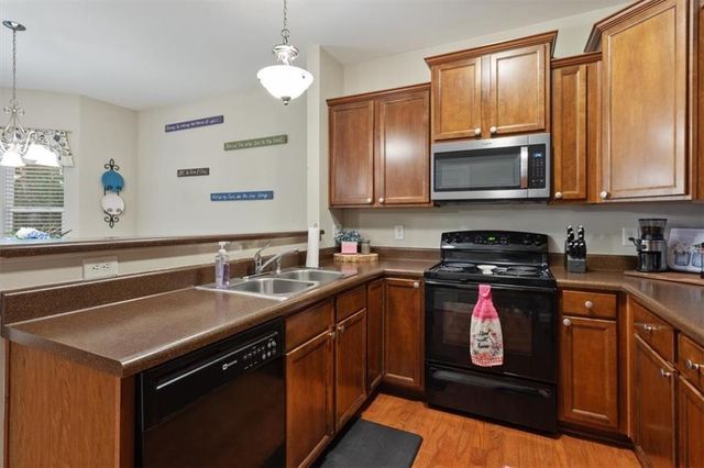 319 Oakview Way, Canton, GA 30114