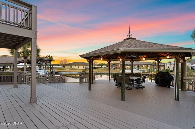 1004 Sunset Lane, Lynn Haven, FL 32444