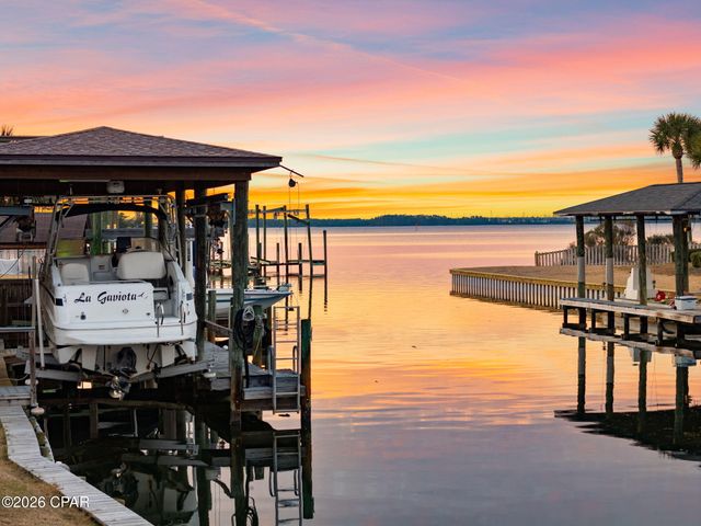 1004 Sunset Lane, Lynn Haven, FL 32444