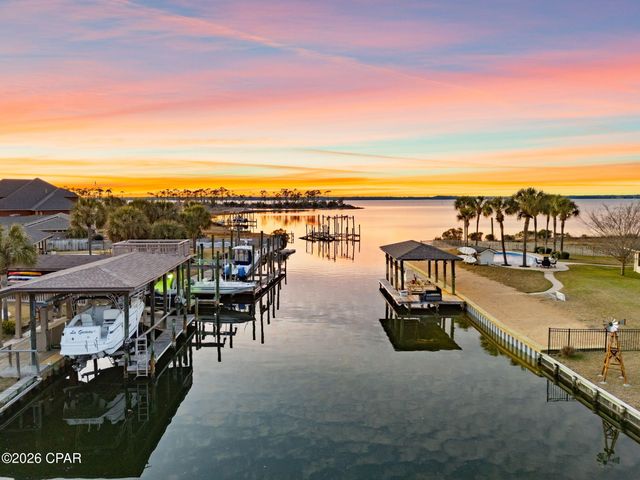 1004 Sunset Lane, Lynn Haven, FL 32444