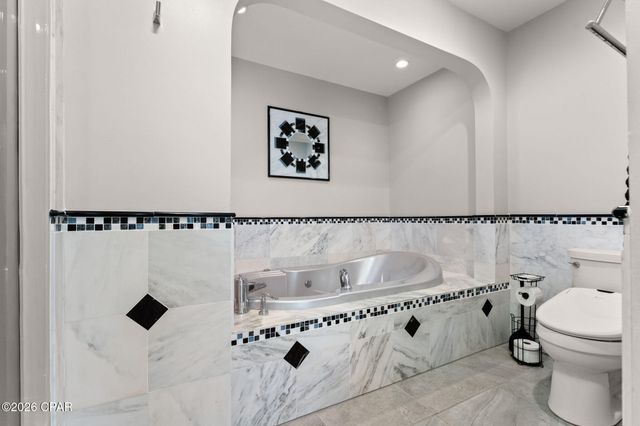 1004 Sunset Lane, Lynn Haven, FL 32444