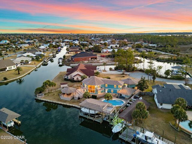 1004 Sunset Lane, Lynn Haven, FL 32444