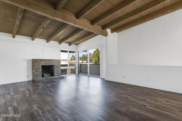 898 Woodlawn Drive, Thousand Oaks, CA 91360