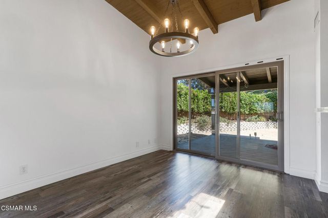 898 Woodlawn Drive, Thousand Oaks, CA 91360