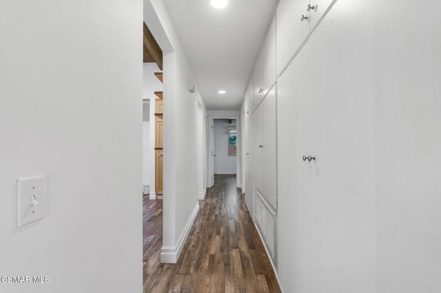 898 Woodlawn Drive, Thousand Oaks, CA 91360